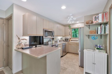 NEW ROOF and motivated sellers in Keowee Key!!! Bargain price on Keowee Key Golf and Country Club in South Carolina - for sale on GolfHomes.com, golf home, golf lot