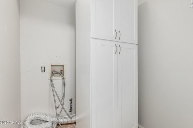 Charming and Spacious Zuni Model in the heart of Sun Lakes!

 on Cottonwood Country Club in Arizona - for sale on GolfHomes.com, golf home, golf lot