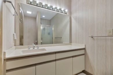 NEW ROOF and motivated sellers in Keowee Key!!! Bargain price on Keowee Key Golf and Country Club in South Carolina - for sale on GolfHomes.com, golf home, golf lot