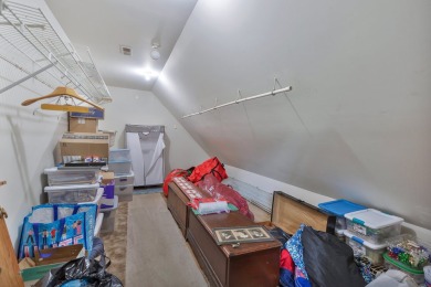 NEW ROOF and motivated sellers in Keowee Key!!! Bargain price on Keowee Key Golf and Country Club in South Carolina - for sale on GolfHomes.com, golf home, golf lot