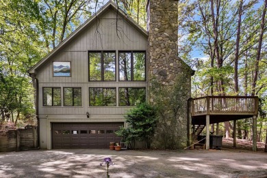 NEW ROOF and motivated sellers in Keowee Key!!! Bargain price on Keowee Key Golf and Country Club in South Carolina - for sale on GolfHomes.com, golf home, golf lot
