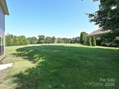 Great home located on a quiet cul-de-sac street! This lovely on Challenger 3 Golf Club in North Carolina - for sale on GolfHomes.com, golf home, golf lot