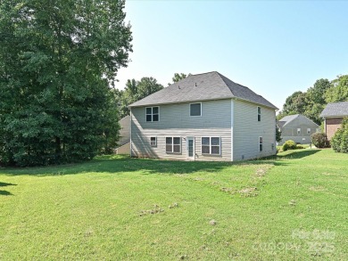 Great home located on a quiet cul-de-sac street! This lovely on Challenger 3 Golf Club in North Carolina - for sale on GolfHomes.com, golf home, golf lot