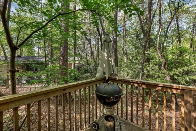 NEW ROOF and motivated sellers in Keowee Key!!! Bargain price on Keowee Key Golf and Country Club in South Carolina - for sale on GolfHomes.com, golf home, golf lot