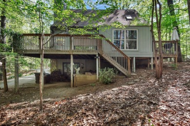 NEW ROOF and motivated sellers in Keowee Key!!! Bargain price on Keowee Key Golf and Country Club in South Carolina - for sale on GolfHomes.com, golf home, golf lot