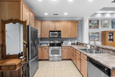 This rare all one-level townhouse offers 3 bedrooms, 2 full on Blackmoor Golf Club in South Carolina - for sale on GolfHomes.com, golf home, golf lot