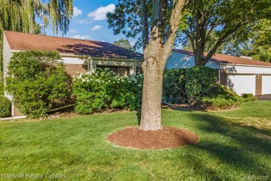 Seller just updated with new carpet and paint through-out! Rare on Tam O Shanter Country Club in Michigan - for sale on GolfHomes.com, golf home, golf lot