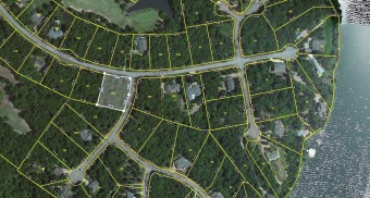 This lot is in Shiloh Falls, a nice gated neighborhood. Has a on Pickwick Landing State Park Golf Course in Tennessee - for sale on GolfHomes.com, golf home, golf lot