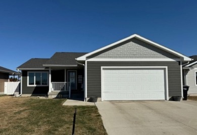 This 2016 built home offers everything you are looking for on Fox Run Municipal Golf Course in South Dakota - for sale on GolfHomes.com, golf home, golf lot