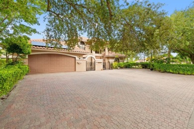 Exceptional 6BR/3-2hb stunning residence nestled on a corner lot on TPC Eagle Trace in Florida - for sale on GolfHomes.com, golf home, golf lot