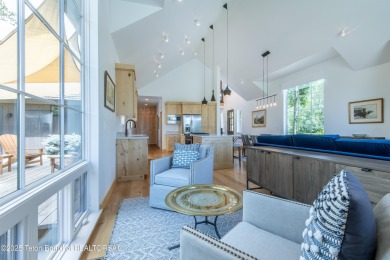 Convenience and comfort come together in this well-maintained on Huntsman Springs Golf Club in Idaho - for sale on GolfHomes.com, golf home, golf lot