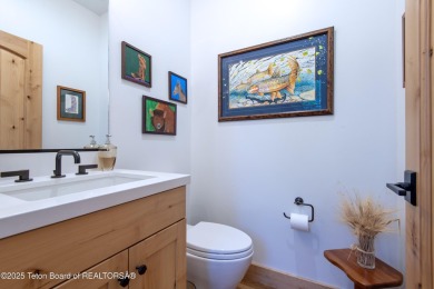 Convenience and comfort come together in this well-maintained on Huntsman Springs Golf Club in Idaho - for sale on GolfHomes.com, golf home, golf lot