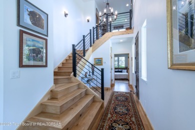 Convenience and comfort come together in this well-maintained on Huntsman Springs Golf Club in Idaho - for sale on GolfHomes.com, golf home, golf lot