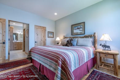 Convenience and comfort come together in this well-maintained on Huntsman Springs Golf Club in Idaho - for sale on GolfHomes.com, golf home, golf lot
