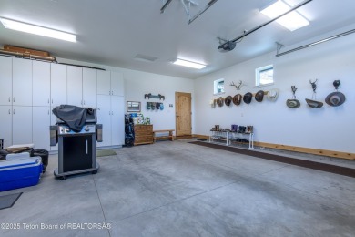 Convenience and comfort come together in this well-maintained on Huntsman Springs Golf Club in Idaho - for sale on GolfHomes.com, golf home, golf lot