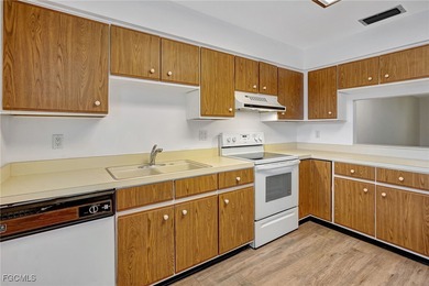 Welcome to this light-filled 2-bedroom, 2-bath end-unit villa in on Myerlee Country Club in Florida - for sale on GolfHomes.com, golf home, golf lot