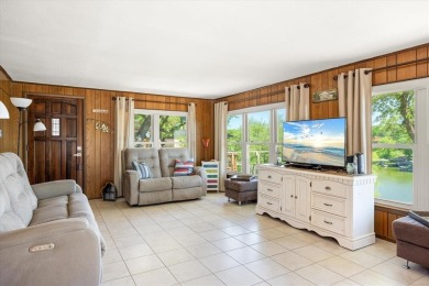 Welcome to your dream lakefront retreat! Situated on nearly half on De Cordova Bend Country Club in Texas - for sale on GolfHomes.com, golf home, golf lot