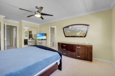 BEAUTIFUL LIGHT AND BRIGHT 2 BEDROOM, 2.5 BATH TOWNHOUSE ON GOLF on Boca Lago Golf and Country Club in Florida - for sale on GolfHomes.com, golf home, golf lot