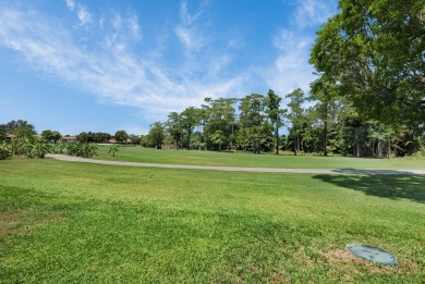 BEAUTIFUL LIGHT AND BRIGHT 2 BEDROOM, 2.5 BATH TOWNHOUSE ON GOLF on Boca Lago Golf and Country Club in Florida - for sale on GolfHomes.com, golf home, golf lot