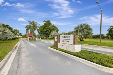 BEAUTIFUL LIGHT AND BRIGHT 2 BEDROOM, 2.5 BATH TOWNHOUSE ON GOLF on Boca Lago Golf and Country Club in Florida - for sale on GolfHomes.com, golf home, golf lot