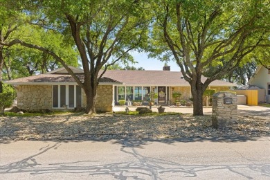 Welcome to your dream lakefront retreat! Situated on nearly half on De Cordova Bend Country Club in Texas - for sale on GolfHomes.com, golf home, golf lot