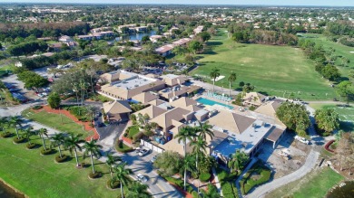 BEAUTIFUL LIGHT AND BRIGHT 2 BEDROOM, 2.5 BATH TOWNHOUSE ON GOLF on Boca Lago Golf and Country Club in Florida - for sale on GolfHomes.com, golf home, golf lot