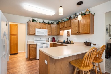 Move-In Ready Golf Course Condo - 2 Bed, 2 Bath, 2-Car Garage! on Blackford Golf Club in Indiana - for sale on GolfHomes.com, golf home, golf lot