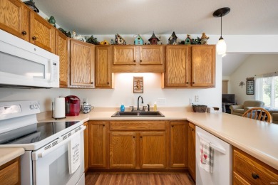 Move-In Ready Golf Course Condo - 2 Bed, 2 Bath, 2-Car Garage! on Blackford Golf Club in Indiana - for sale on GolfHomes.com, golf home, golf lot
