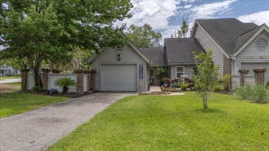 Well maintained single story townhome with a garage  within on Shadowmoss Plantation Golf Club in South Carolina - for sale on GolfHomes.com, golf home, golf lot