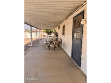 Welcome to this beautifully laid-out 2 bedroom, 2 bathroom home on Sun Lakes Country Club in Arizona - for sale on GolfHomes.com, golf home, golf lot