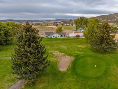 Elegant Country Feel on Prlneville Golf Course on 4 43 acres on Prineville Golf and Country Club in Oregon - for sale on GolfHomes.com, golf home, golf lot