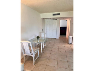 Welcome to this fantastic 1-bedroom, 1-bathroom condominium on Quail Run Golf Club In Naples in Florida - for sale on GolfHomes.com, golf home, golf lot