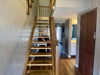 PRICED TO SELL QUICKLY! This charming 2 bedroom 2 bath condo on Pointe Royale Village Country Club in Missouri - for sale on GolfHomes.com, golf home, golf lot