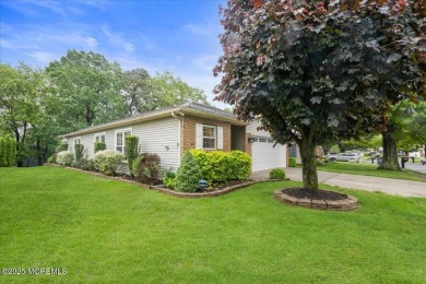 Welcome to elegance and comfort in this beautifully renovated on Greenbriar Woodlands in New Jersey - for sale on GolfHomes.com, golf home, golf lot