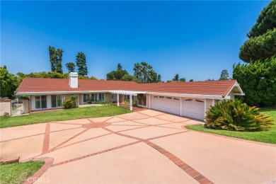 Welcome to 30243 Avenida Selecta in Rancho Palos Verdes. Located on Los Verdes Golf Course in California - for sale on GolfHomes.com, golf home, golf lot