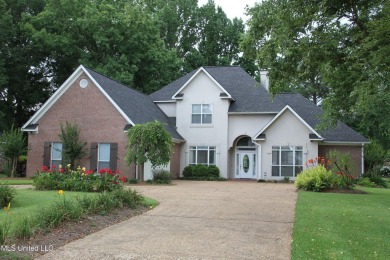 A beautiful 1 owner home built in 1995 located on the fairway of on Colonial Country Club Deerfield in Mississippi - for sale on GolfHomes.com, golf home, golf lot