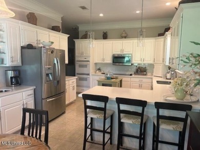 A beautiful 1 owner home built in 1995 located on the fairway of on Colonial Country Club Deerfield in Mississippi - for sale on GolfHomes.com, golf home, golf lot