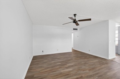 **Move-In Ready 2BR/2BA Condo in King's Point - 55+ on Kings Point Golf -Flanders Way in Florida - for sale on GolfHomes.com, golf home, golf lot