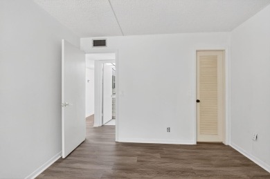 **Move-In Ready 2BR/2BA Condo in King's Point - 55+ on Kings Point Golf -Flanders Way in Florida - for sale on GolfHomes.com, golf home, golf lot