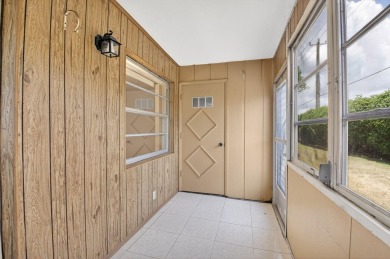 **Move-In Ready 2BR/2BA Condo in King's Point - 55+ on Kings Point Golf -Flanders Way in Florida - for sale on GolfHomes.com, golf home, golf lot