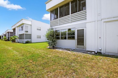 **Move-In Ready 2BR/2BA Condo in King's Point - 55+ on Kings Point Golf -Flanders Way in Florida - for sale on GolfHomes.com, golf home, golf lot