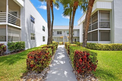 **Move-In Ready 2BR/2BA Condo in King's Point - 55+ on Kings Point Golf -Flanders Way in Florida - for sale on GolfHomes.com, golf home, golf lot