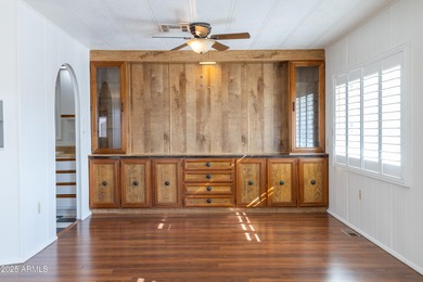 Welcome to comfortable, carefree living in the heart of the on Sun Lakes Country Club in Arizona - for sale on GolfHomes.com, golf home, golf lot