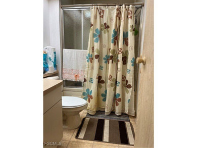 Come make this unit YOURS. 1,300 square ft HUGE!!. Located in on Six Lakes Country Club in Florida - for sale on GolfHomes.com, golf home, golf lot