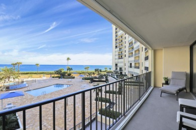 Experience coastal living at its finest in this beautiful  2 bed on Jupiter Dunes Golf Course in Florida - for sale on GolfHomes.com, golf home, golf lot