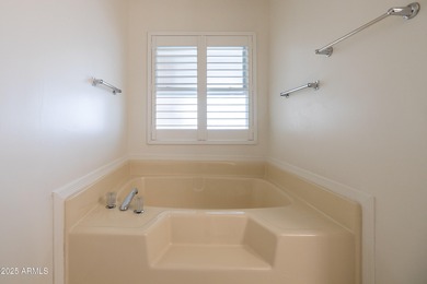 Welcome to comfortable, carefree living in the heart of the on Sun Lakes Country Club in Arizona - for sale on GolfHomes.com, golf home, golf lot