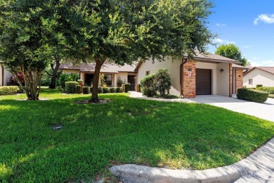 LOCATION! LOCATION!  Welcome to this desirable Wekiva Country on Wekiva Golf Club in Florida - for sale on GolfHomes.com, golf home, golf lot
