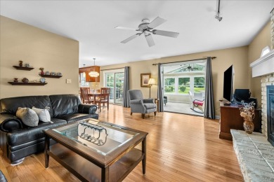 Cress Creek on the golf course! Enjoy this updated & spacious on Cress Creek Country Club in Illinois - for sale on GolfHomes.com, golf home, golf lot