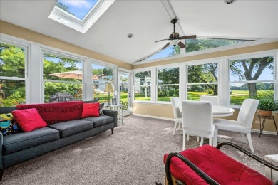 Cress Creek on the golf course! Enjoy this updated & spacious on Cress Creek Country Club in Illinois - for sale on GolfHomes.com, golf home, golf lot