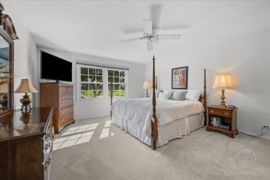 Cress Creek on the golf course! Enjoy this updated & spacious on Cress Creek Country Club in Illinois - for sale on GolfHomes.com, golf home, golf lot
